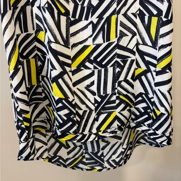 Fun Geometric Dress - Picture 3 of 6